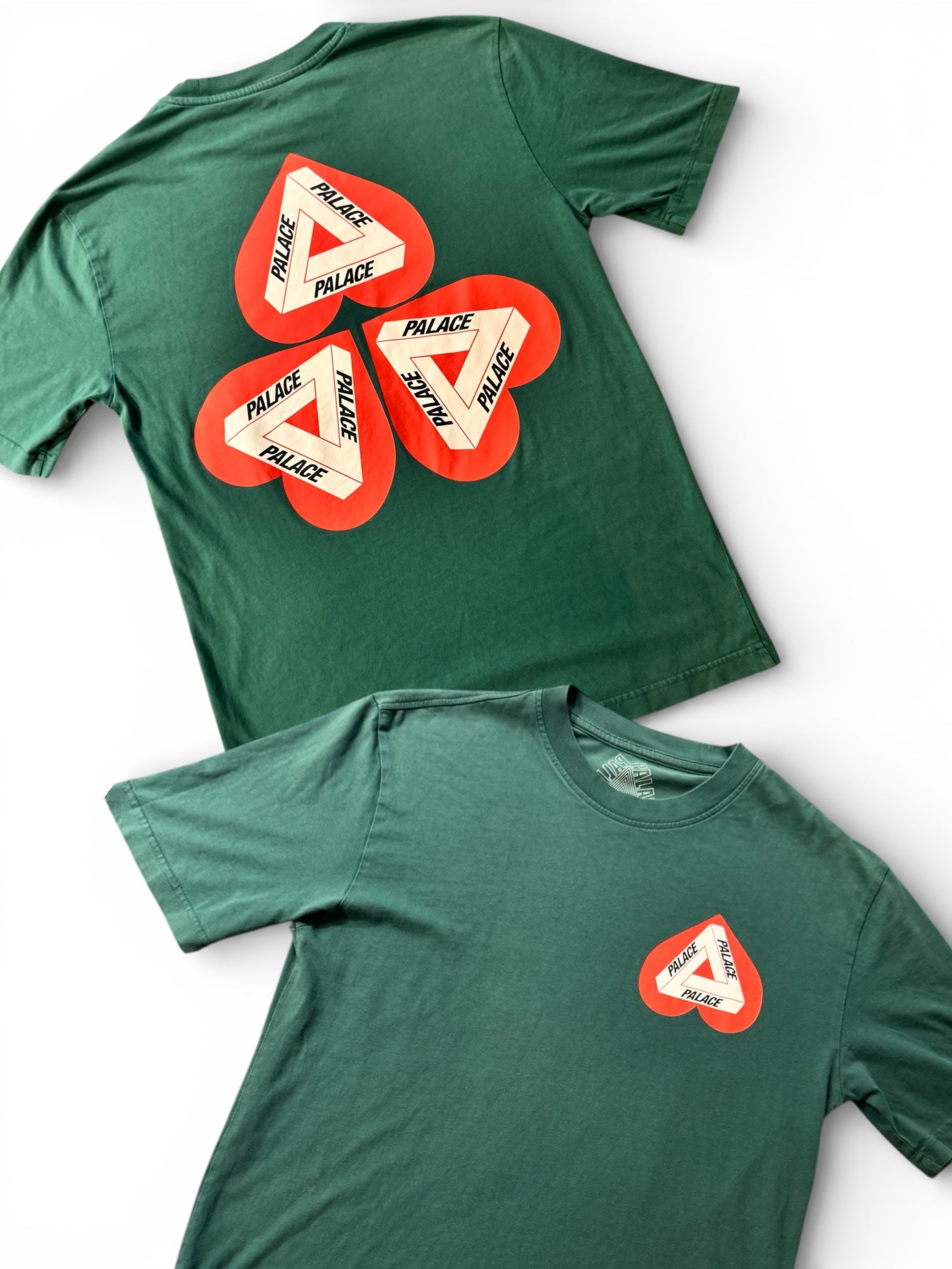 PALACE TSHIRT (M).