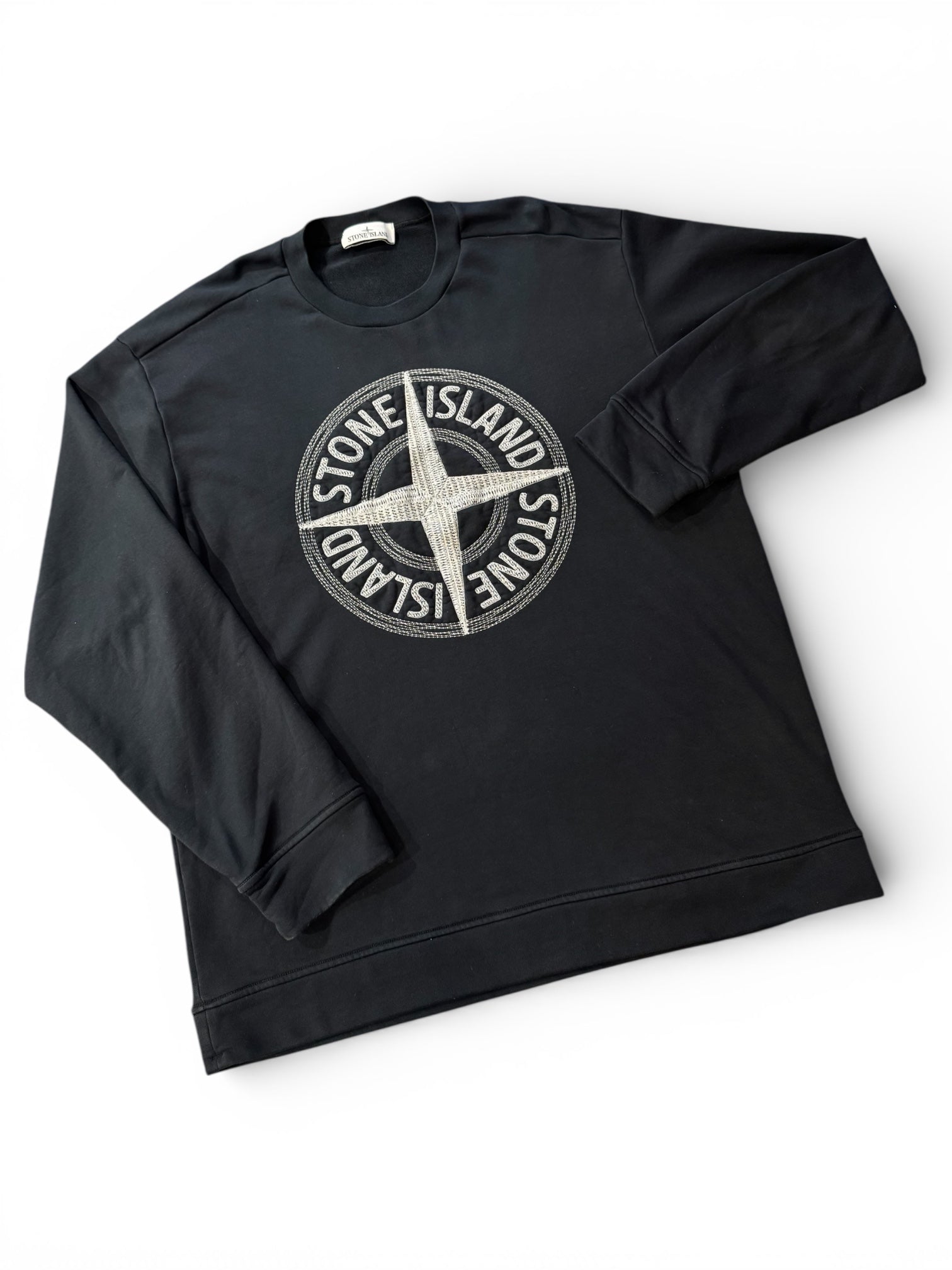 STONE ISLAND EMBROIDERED CREWNECK (XL)
