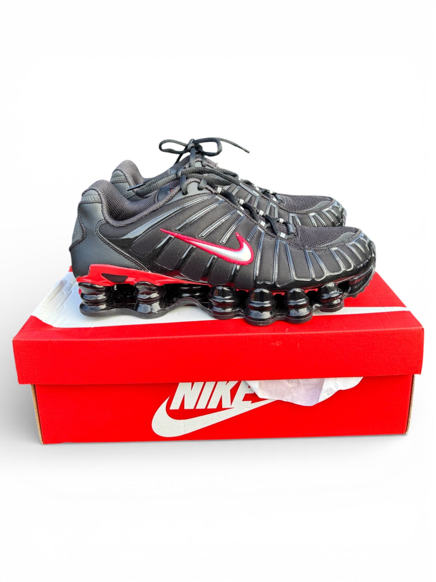NIKE SHOX (UK 8)